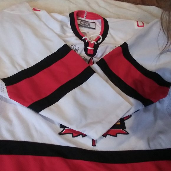 Canadian National Railways Signed Official Hockey Jersey.Size L. - Picture 6 of 11